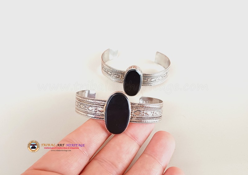 Kuchi Oval Bead Bangles - Image 2