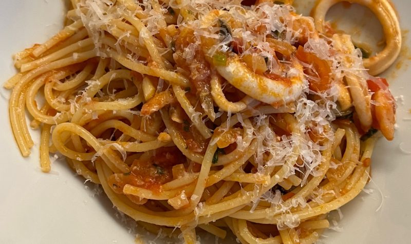 Recept på pasta med skaldjur, en klassisk frutti di mare.