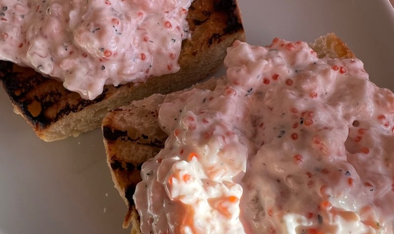 recept på toast med lax och räkröra