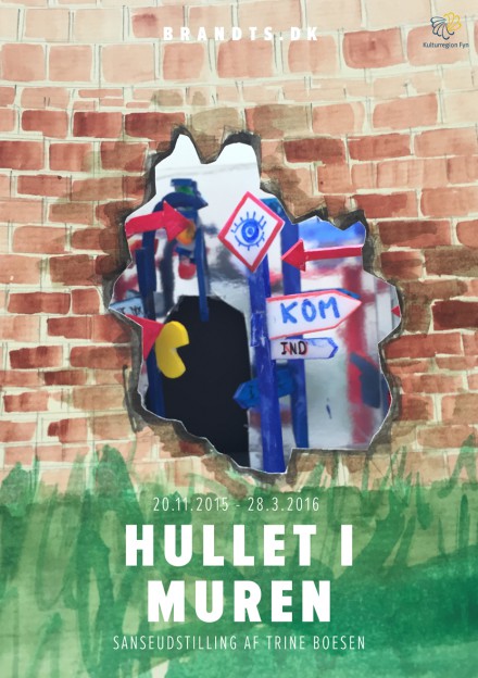 Hullet i muren