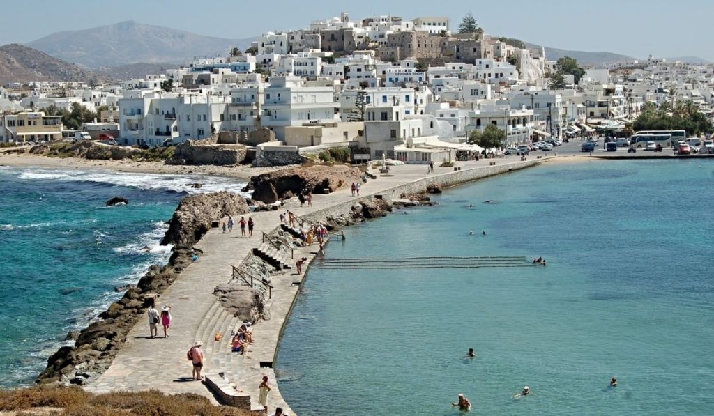 vacker ö i grekland naxos