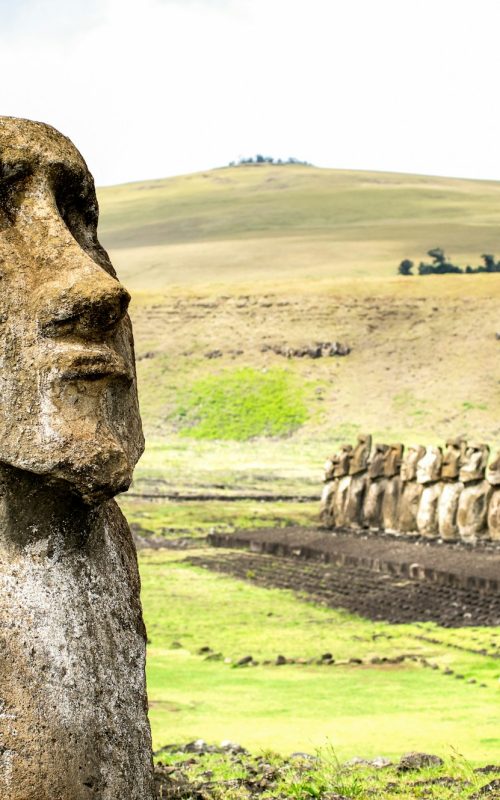 Moai Ha'ere Ki Haho " The Traveling Statue " at the entrance of Ahu Tongariki at Easter Island