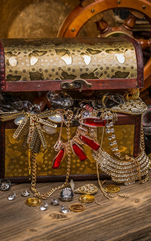 Treasure chest with jewellery