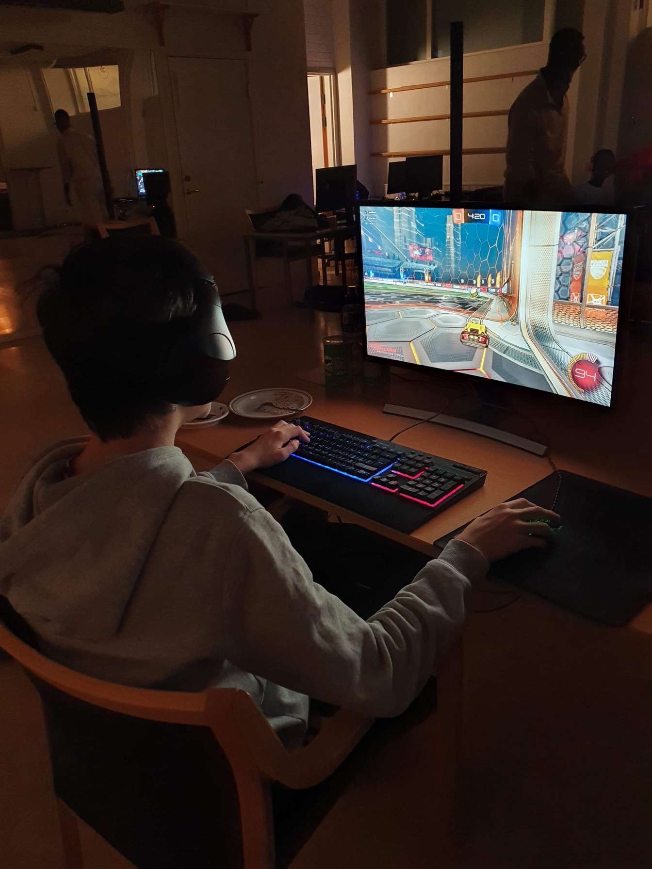 LAN