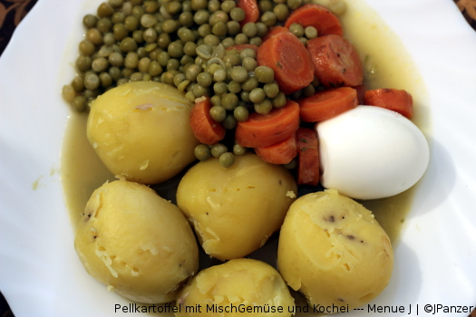 Pellkartoffel mit MischGemüse und Kochei — Menü