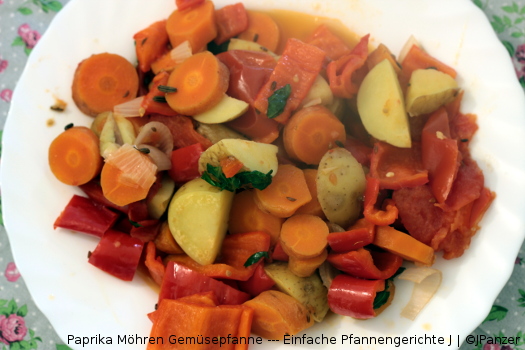 Paprika Möhren Gemüsepfanne