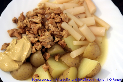 Schwarzwurzel mit Kartoffel und Sojafleisch — Menü