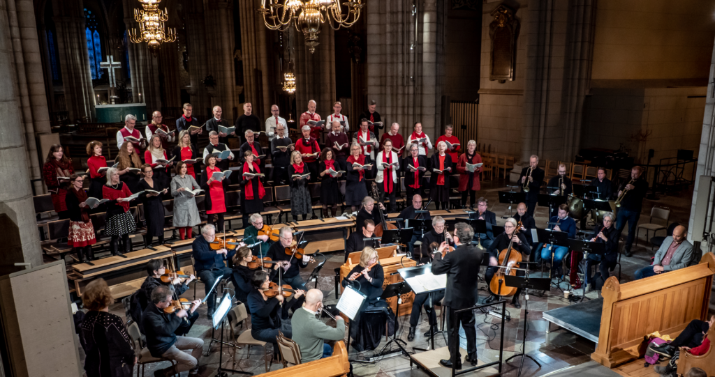 Kör och orkester repeterar i Uppsala domkyrka