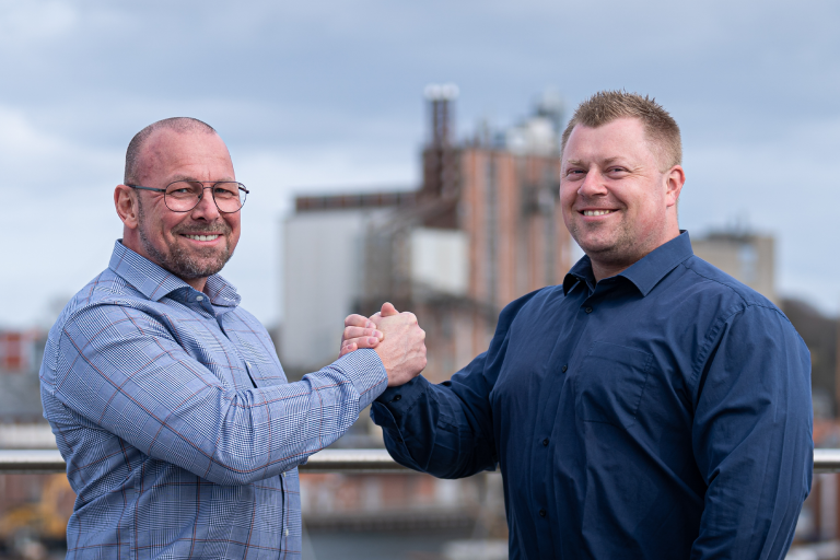 Lars Søgaard & Morten Olsen Direktør Lars Søgaard & Auditor Morten Olsen klar til at hjælpe dig med KLS-system, autorisation og ISO 9001 certificering.