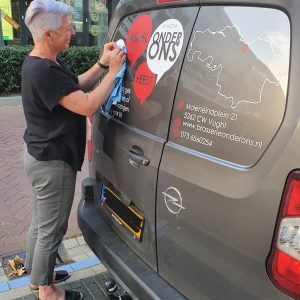 Beletteren van voertuig