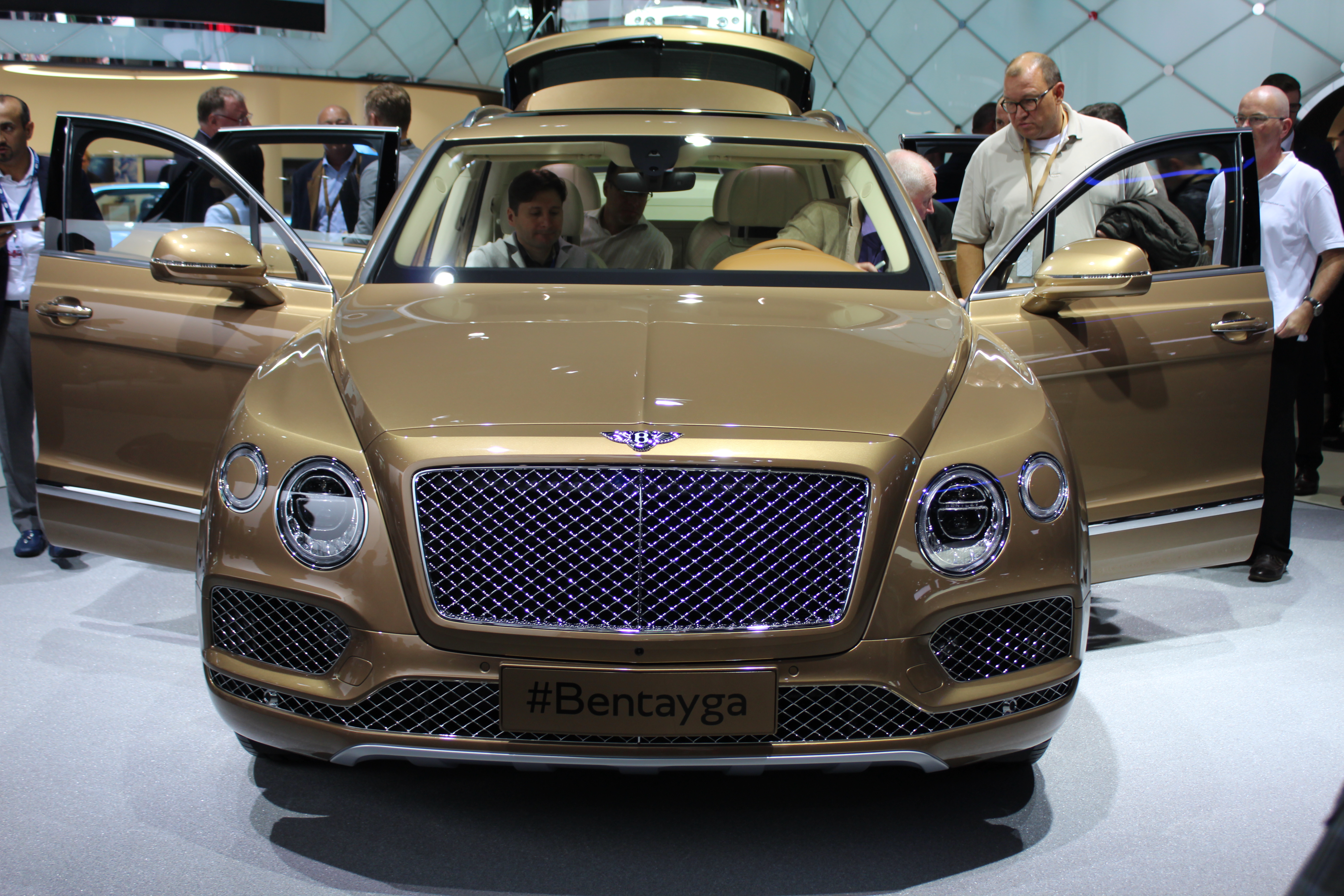 Imposanta Bentley Bentayga - toppen i SUV-hierarkin.