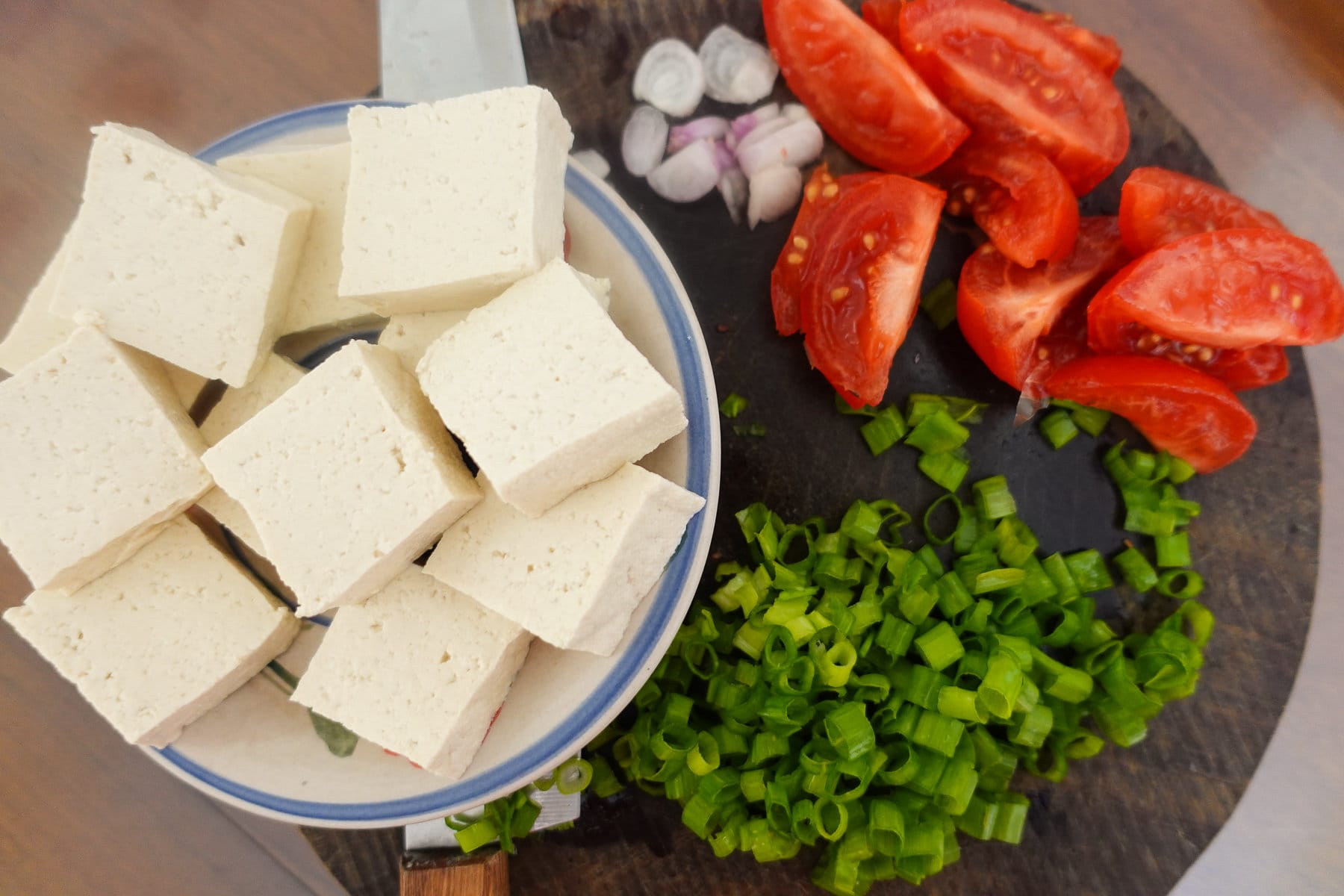 Vietnamese Tofu with Tomato Sauce ingredients