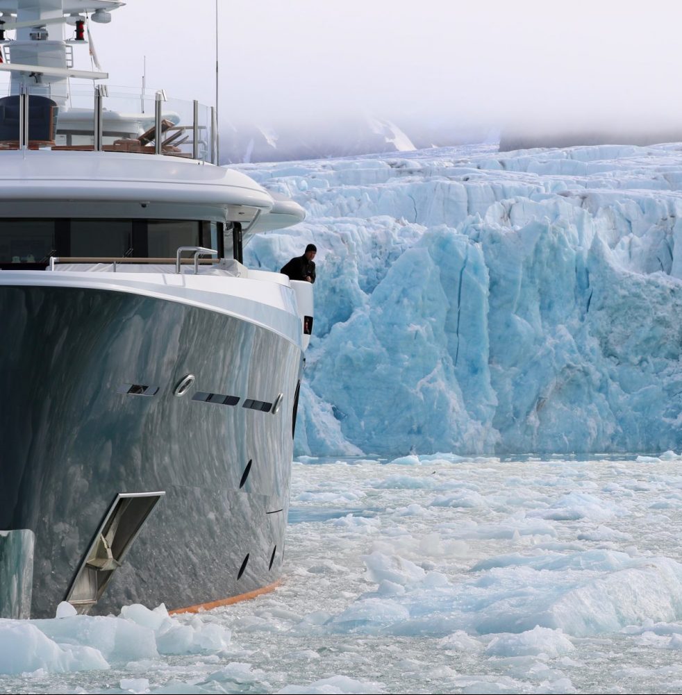 Arctic & Antarctica Yacht Charter Verpeka Dolling