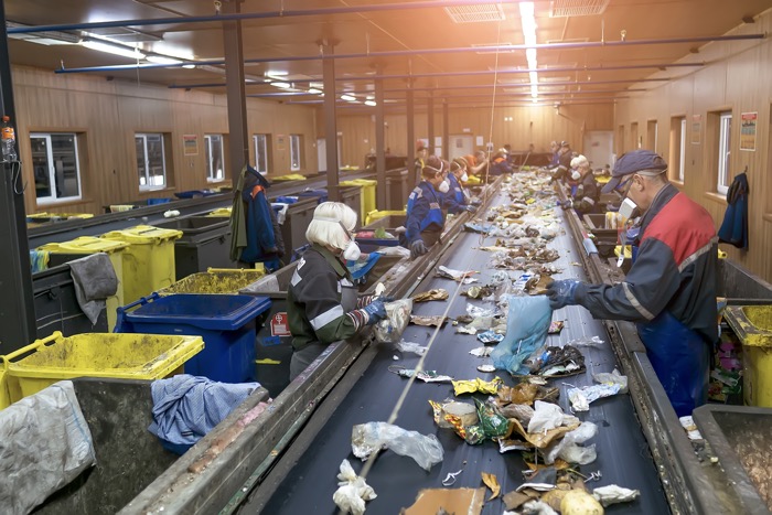 Conveyor,For,Sorting,Garbage,Waste,By,People.,Garbage,Processing.