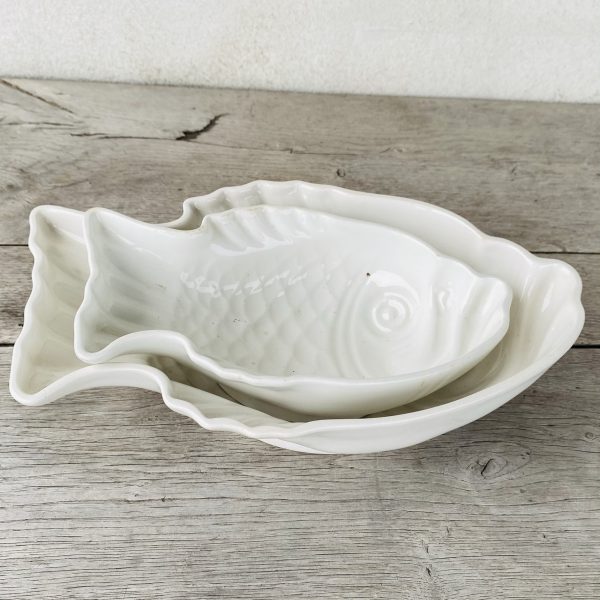 2 fiskeformede skåle i hvid porcelæn