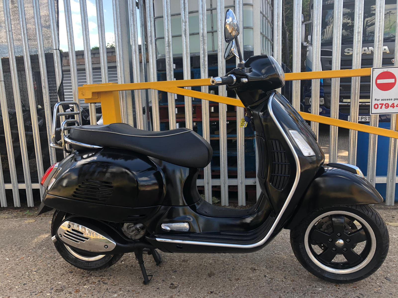 Piaggio Vespa GTS 125 Super ABS Scooter 124cc 2015 SOLD - VIP Motorcycles  and Scooters