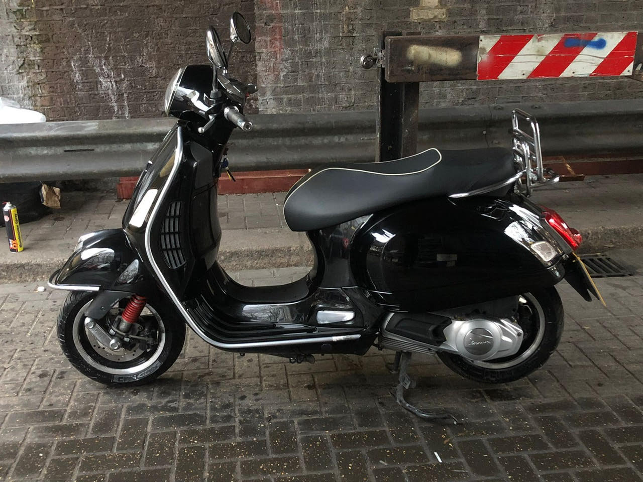 Piaggio Vespa GTS 125 Super Sport ABS Scooter 124cc 2016 SOLD - VIP  Motorcycles and Scooters