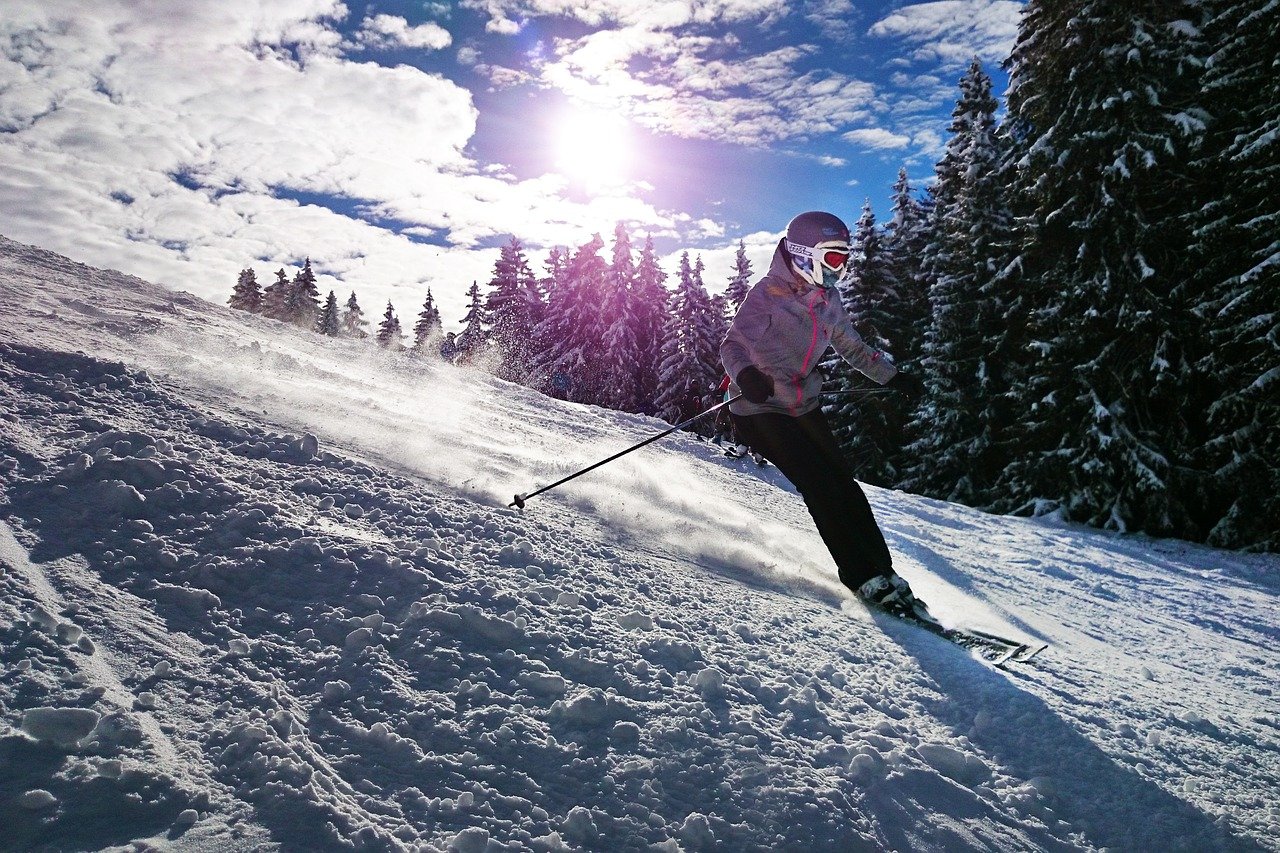 skiing, girl, sun-1723857.jpg