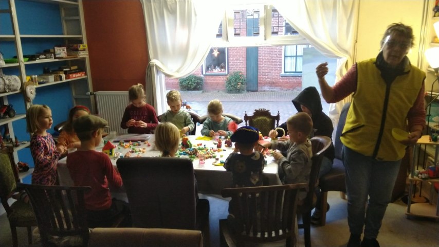 Kindermiddag in de Huiskamer van Visvliet.