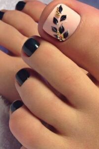 flower toe nail art