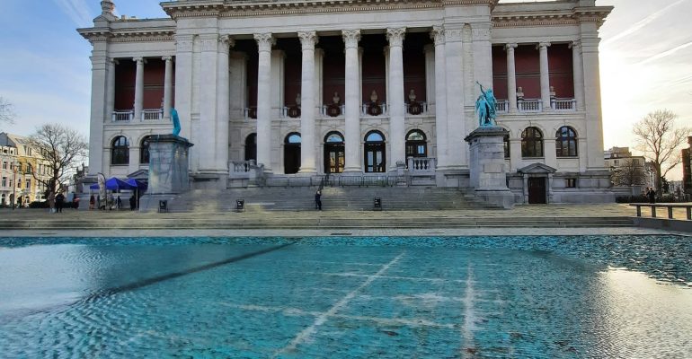 Monumentale kunsttempel terug van weggeweest