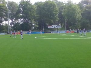 waar het om gaat: voetballen!