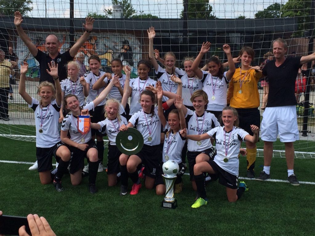 Nederland Kampioen MD1, 2015-2016: Always Forward 