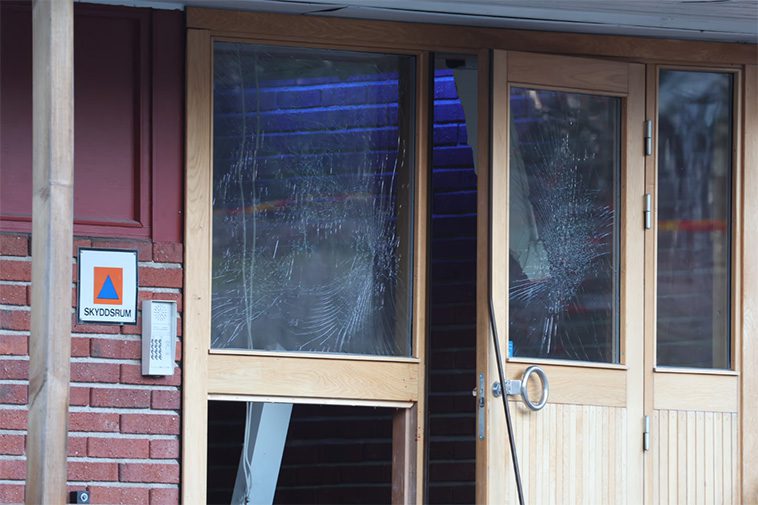 Dvärgtaxen Fia dog i sprängdådet i Tyresö