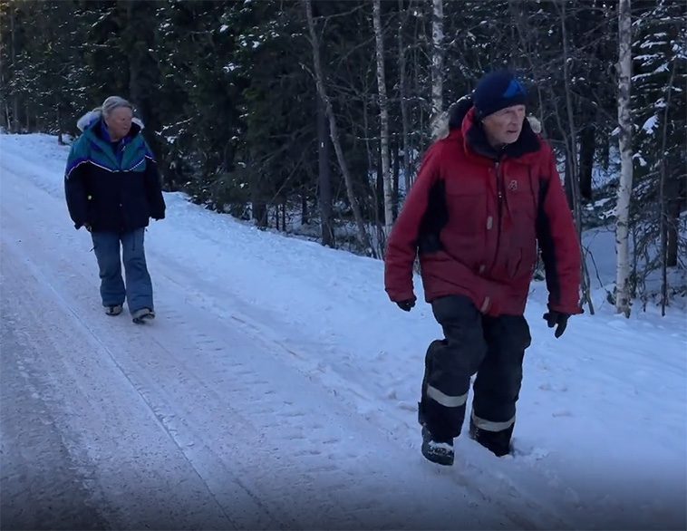 Draghunden Enka fortfarande försvunnen efter bilkraschen norr om Sälen