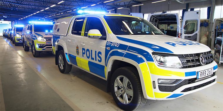 Polisens hundbilar byggs om – efter omfattande kritik från hundförare