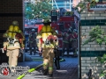 10.09.2016 ca. 15:45 Uhr - Berlin-Moabit. Feuer zerstört ca. 100m² Bürofläche in der indonesischen Botschaft an der Lehrter Straße. Straße für Einsatz voll gesperrt. Brandbekämpfung mittels 2 C-Rohren mit mehreren Trupps unter Atemschutz. Botschaft wurde evakuiert. Foto: Dominick Waldeck