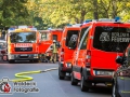 10.09.2016 ca. 15:45 Uhr - Berlin-Moabit. Feuer zerstört ca. 100m² Bürofläche in der indonesischen Botschaft an der Lehrter Straße. Straße für Einsatz voll gesperrt. Brandbekämpfung mittels 2 C-Rohren mit mehreren Trupps unter Atemschutz. Botschaft wurde evakuiert. Foto: Dominick Waldeck