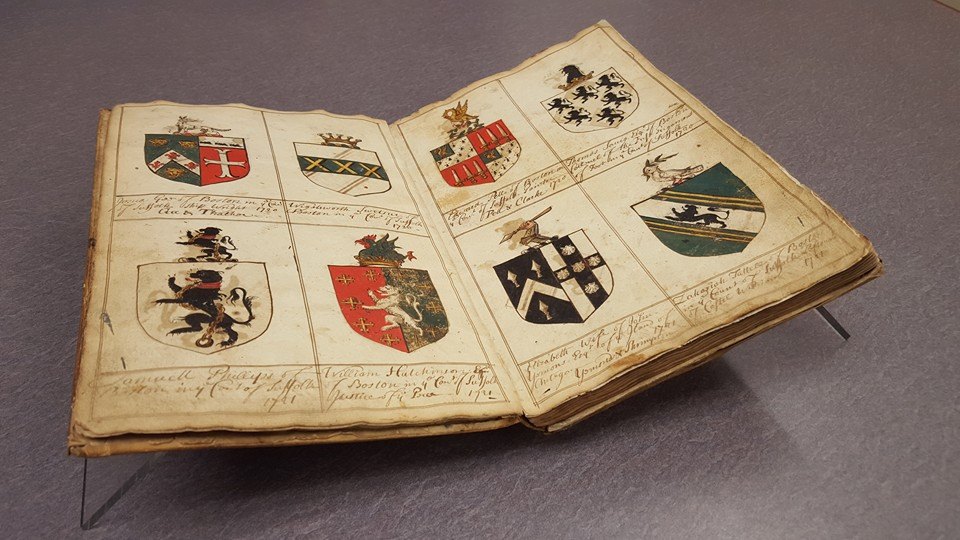 Uppslag ur vapenrullan Gore