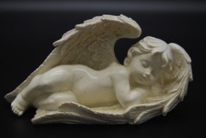 slapende engel in vleugels 1