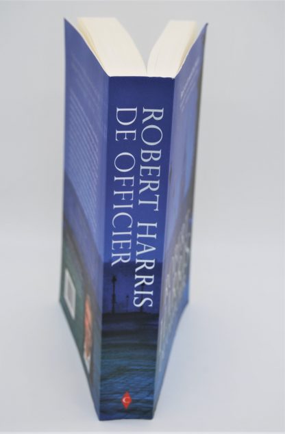 De officier-Robert Harris-9789023485179