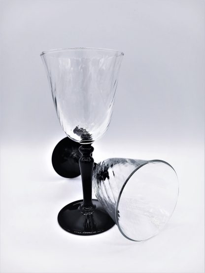 Luminarc Swirl wijnglas op zwarte voet 16cm