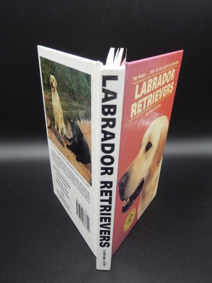 Labrador Retrievers - 9780876666890 - Diane McCarty