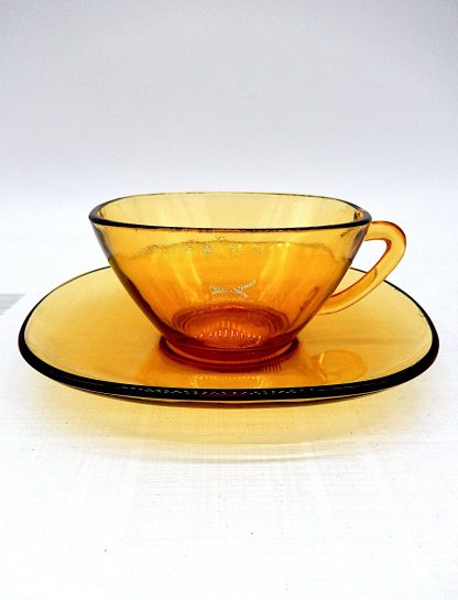 Vintage Vereco France koffiekopje en schotel amberkleur