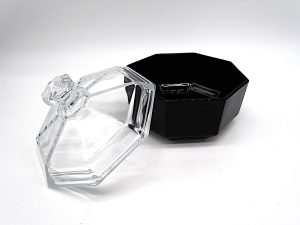 Vintage Arcoroc Octime Zwart Bonbonschaaltje met deksel - Bonbonniere 8hoekig zwart met blanke deksel