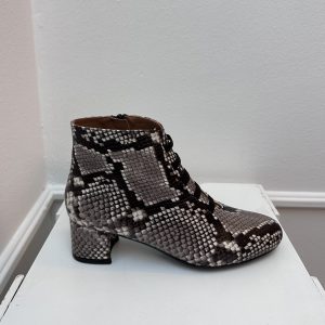 Leather boots in zand/bruin/ecru snakeprint