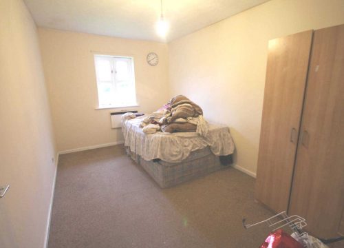 2 Bedroom Flat for Sale in Erith