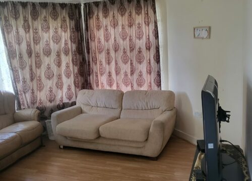 2 bed flat @ Thamesmead for sale