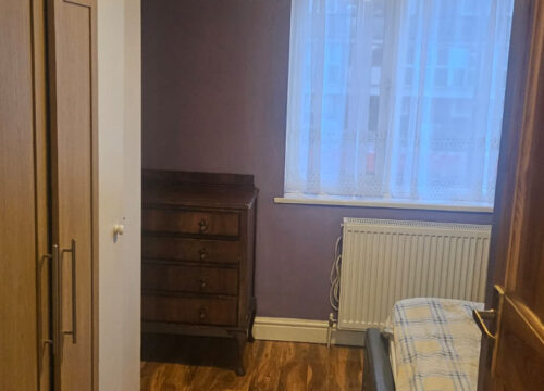 3 Bedroom Townhouse For Sale on Boneta Road, SE18