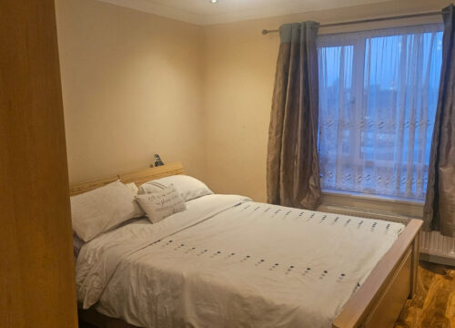 3 Bedroom Townhouse For Sale on Boneta Road, SE18