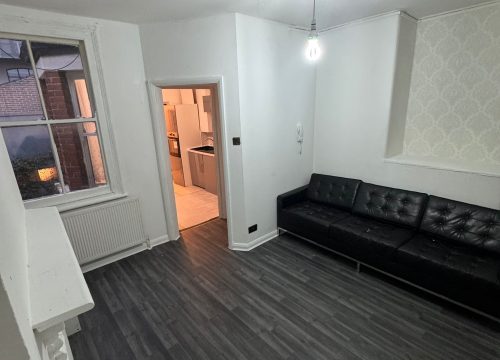 2 bedroom to rent in Hackney