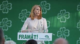 Bildresultat för centerpartiet annie Lööf framåt genom krisen