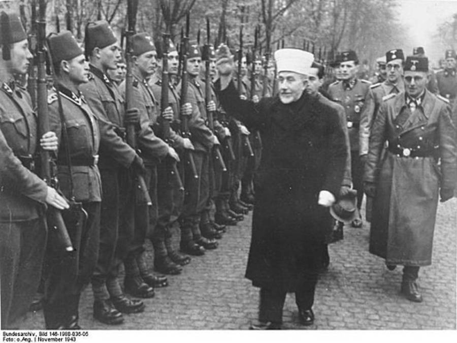 Hajj-Amin-Al-Husseini-surveying-the-13th-Waffen-Mountain-Division-of-the-SS-Handschar.-Behind-him-on-the-right-is-the-division-commander-SS-Oberführer-Karl-Gustav-Sauberzweig-e1416439650642