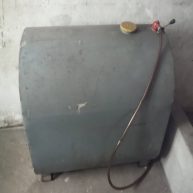 Einzelner Metalltank Einzelner Metalltank