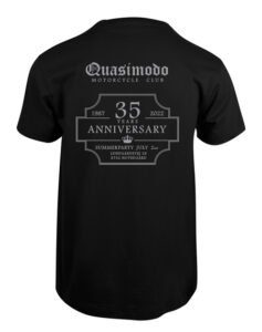 QU tshirt sort m 35 aar rygtryk