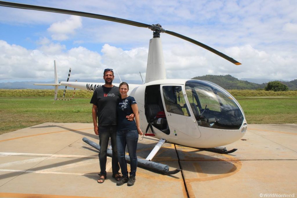 Kauai 2055- Mauna Loa Helicopter Tours